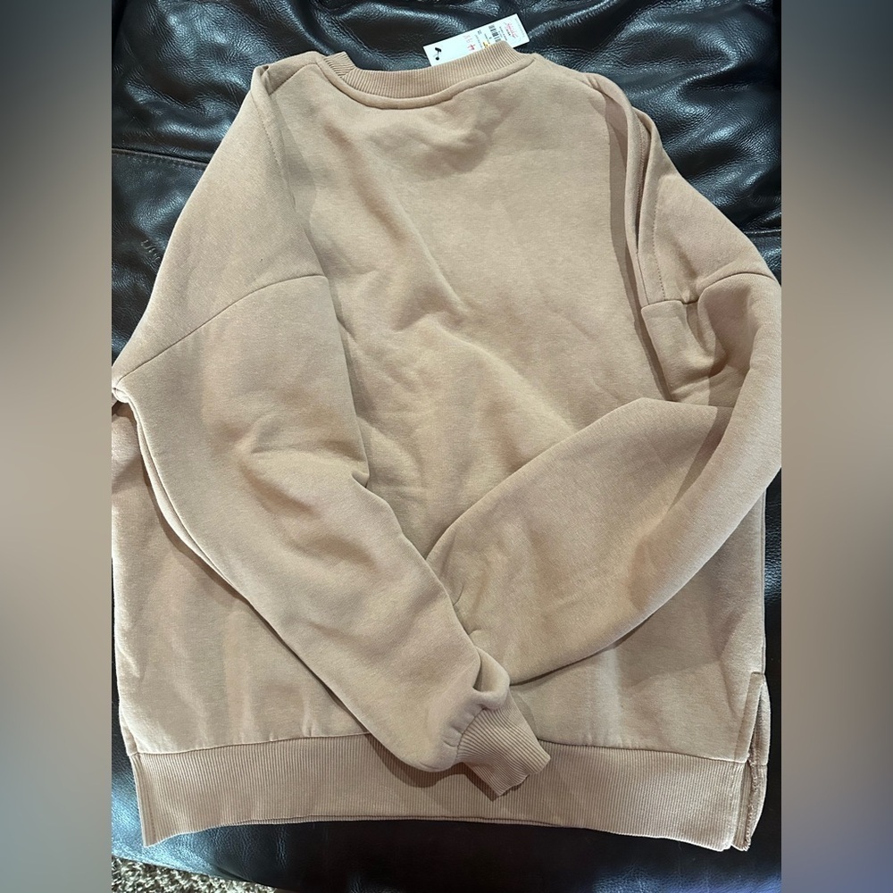 Francesca's Collections Tan Pullover Slit Sleeve Feature - Picture 3 of 10